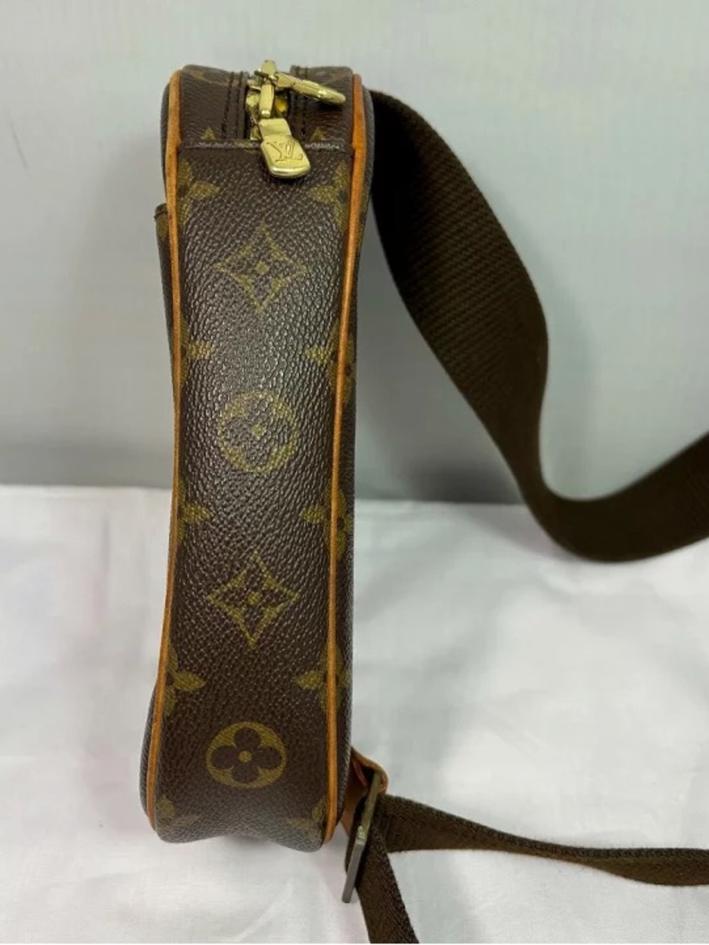 Authentic Louis Vuitton Pochette gange monogram mini belt sling bum bag - Picture 5 of 11